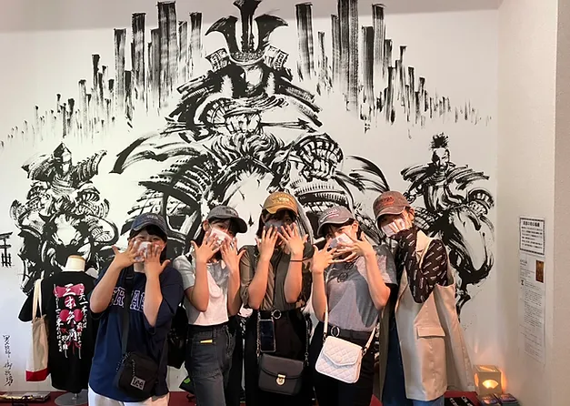 たえちゃんと愉快な仲間たち。宮島を満喫してね＾＾