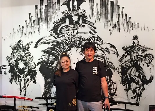 神戸からお越しのお二人。家康と帰蝶のTシャツでにっこり！